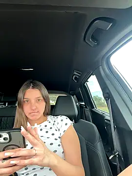 Snapshot of DoriDeluxe66 chatting on September 30, 2:33 pm DoriDeluxe66 online show from September 30, 2:33 pm