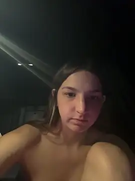 Snapshot of DoriDeluxe66 chatting on October 7, 9:45 pm DoriDeluxe66 online show from October 7, 9:45 pm