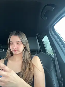 Snapshot of DoriDeluxe66 chatting on October 15, 10:26 am DoriDeluxe66 online show from October 15, 10:26 am