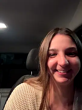 Snapshot of DoriDeluxe66 chatting on October 28, 9:28 pm DoriDeluxe66 online show from October 28, 9:28 pm