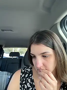 Snapshot of DoriDeluxe66 chatting on November 2, 12:29 pm DoriDeluxe66 online show from November 2, 12:29 pm