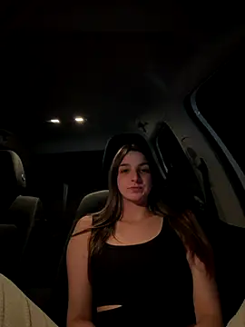 Snapshot of DoriDeluxe66 chatting on November 18, 11:15 pm DoriDeluxe66 online show from November 18, 11:15 pm