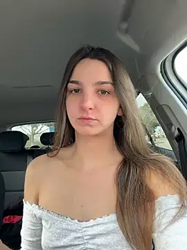 Snapshot of DoriDeluxe66 chatting on November 23, 9:20 am DoriDeluxe66 online show from November 23, 9:20 am