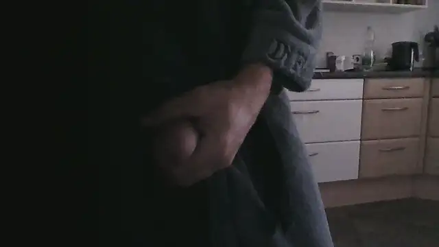 Snapshot of muschiliebhaber1@xh chatting on October 11, 8:13 am muschiliebhaber1xh online show from October 11, 8:13 am