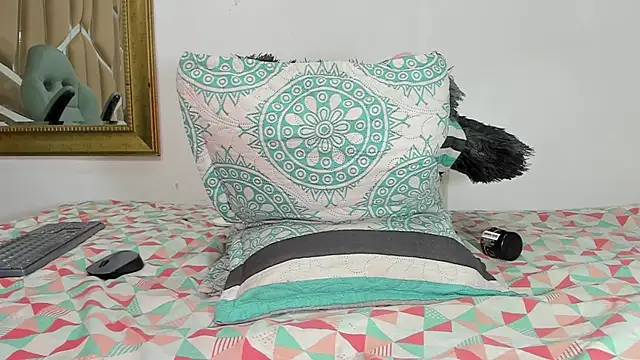 naia blessed online show from February 1, 10:23 pm