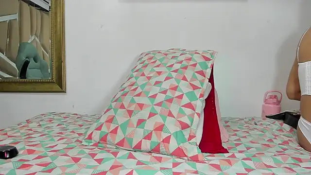 naia blessed online show from February 8, 7:16 pm