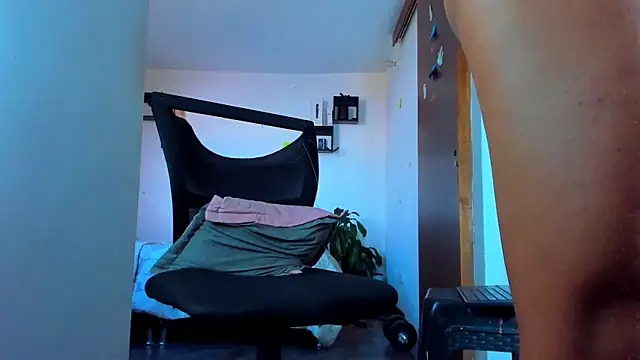  John Boy  online show from December 14, 9:45 pm