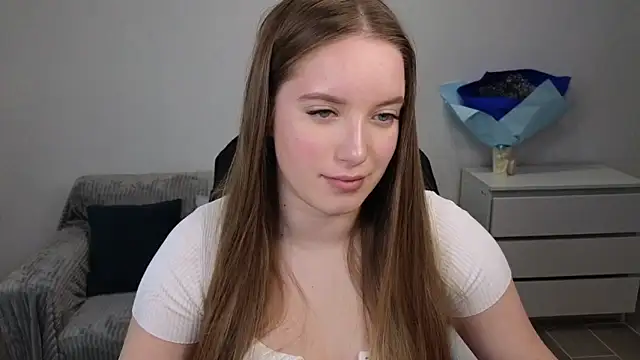 Snapshot of EvaMaddison chatting on December 26, 5:37 am EvaMaddison online show from December 26, 5:37 am