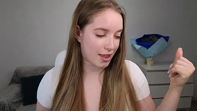 Snapshot of EvaMaddison chatting on January 11, 9:57 am EvaMaddison online show from January 11, 9:57 am