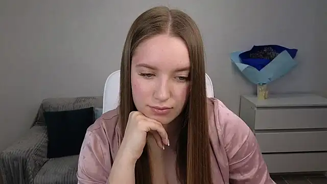 Snapshot of EvaMaddison chatting on January 14, 6:34 am EvaMaddison online show from January 14, 6:34 am