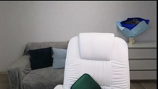 Snapshot of EvaMaddison chatting on January 29, 9:33 am EvaMaddison online show from January 29, 9:33 am