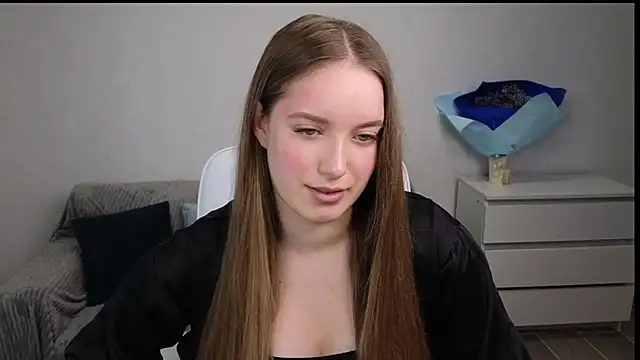 Snapshot of EvaMaddison chatting on February 3, 6:56 am EvaMaddison online show from February 3, 6:56 am