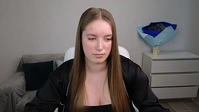 Snapshot of EvaMaddison chatting on February 6, 8:50 am EvaMaddison online show from February 6, 8:50 am