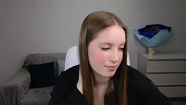 Snapshot of EvaMaddison chatting on February 24, 4:04 pm EvaMaddison online show from February 24, 4:04 pm