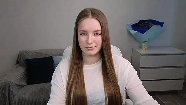 Snapshot of EvaMaddison chatting on February 27, 8:28 am EvaMaddison online show from February 27, 8:28 am