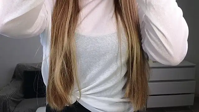 Snapshot of EvaMaddison chatting on March 1, 4:22 pm EvaMaddison online show from March 1, 4:22 pm