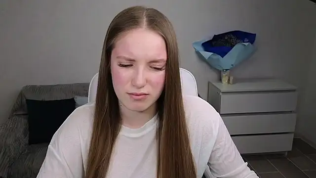 Snapshot of EvaMaddison chatting on March 19, 4:34 pm EvaMaddison online show from March 19, 4:34 pm