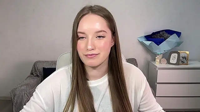 Snapshot of EvaMaddison chatting on September 25, 8:18 am EvaMaddison online show from September 25, 8:18 am