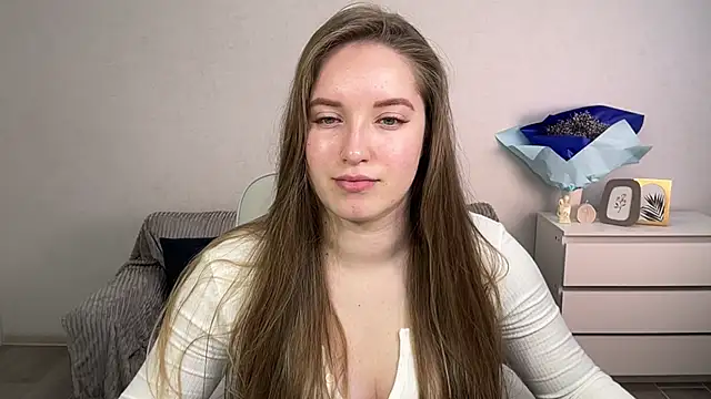 Snapshot of EvaMaddison chatting on September 27, 5:23 am EvaMaddison online show from September 27, 5:23 am