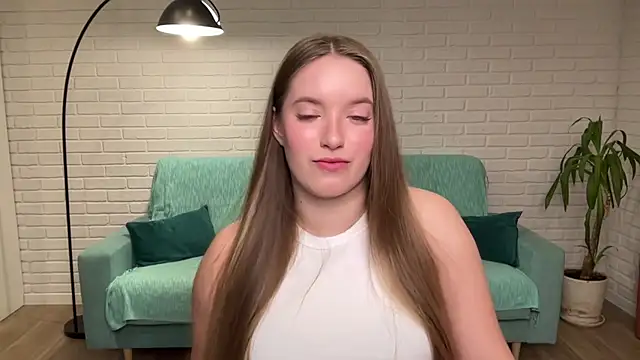 Snapshot of EvaMaddison chatting on October 28, 7:12 am EvaMaddison online show from October 28, 7:12 am