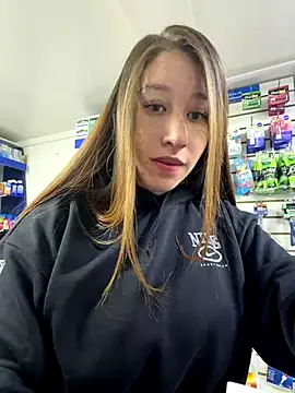 Snapshot of roouse chatting on October 4, 9:02 pm roouse online show from October 4, 9:02 pm