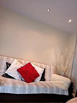 Snapshot of AureliaDoux chatting on November 12, 3:01 pm AureliaDoux online show from November 12, 3:01 pm