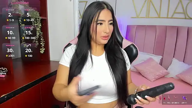 amy-thomson1 online show from September 12, 11:54 am