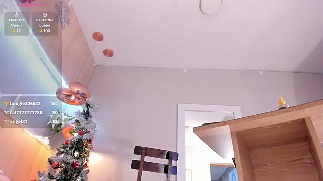 bonie lov online show from December 7, 1:58 am