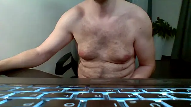 Horney boy86 online show from March 2, 10:27 pm