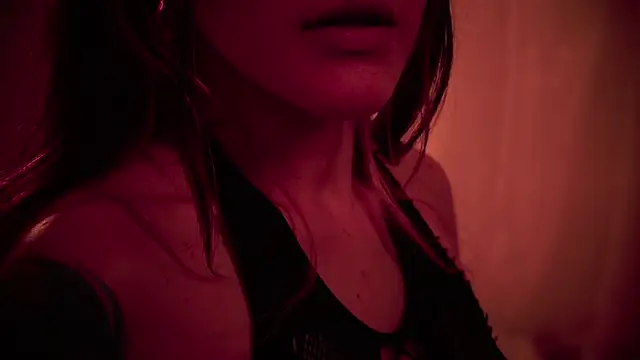 Snapshot of HannaMoom chatting on November 18, 10:25 pm HannaMoom online show from November 18, 10:25 pm