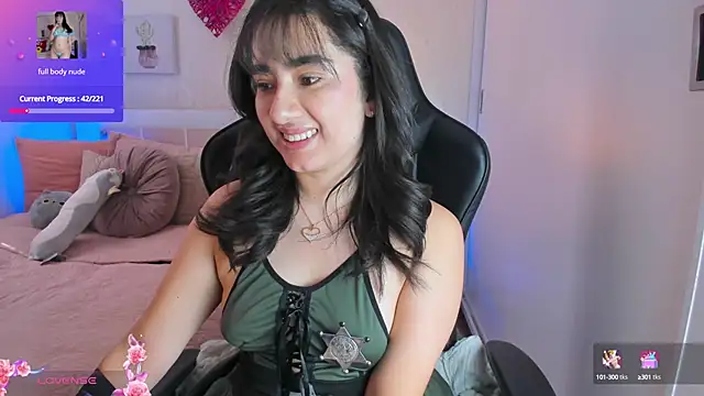 annadu011 online show from January 20, 4:55 pm