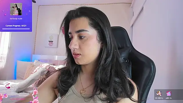 annadu011 online show from February 20, 2:13 pm