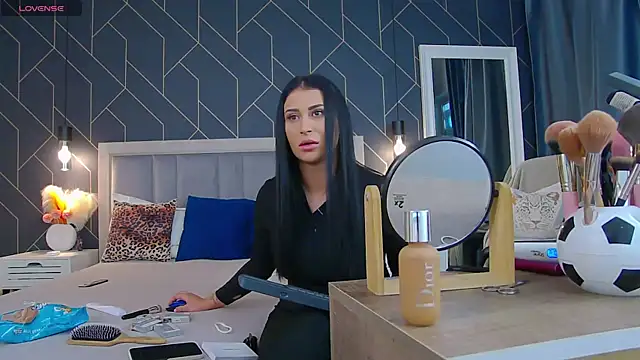 EmyLaveau online show from February 14, 6:02 am