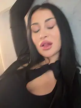 EmyLaveau online show from February 14, 3:05 pm