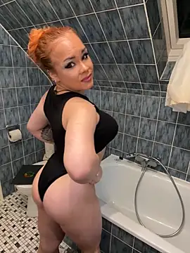 Snapshot of PennyPrincess chatting on November 15, 6:15 pm PennyPrincess online show from November 15, 6:15 pm