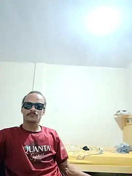 JamesQuaresma online show from January 19, 2:57 am