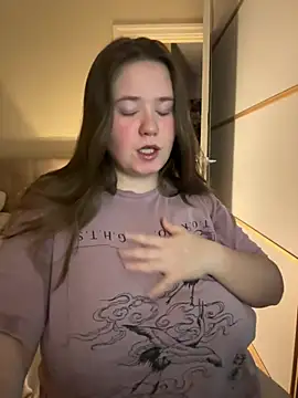 remirann  online show from January 28, 6:39 pm