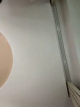 remirann  online show from September 25, 6:33 pm