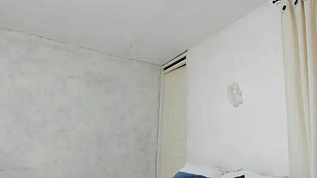 rosaaliiaa1 online show from February 23, 9:16 pm