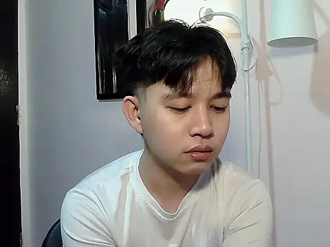 Snapshot of alfonsoasiancutie chatting on December 14, 10:20 am alfonsoasiancutie online show from December 14, 10:20 am