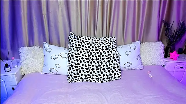 Snapshot of LilyStarlight chatting on September 21, 3:41 am LilyStarlight online show from September 21, 3:41 am