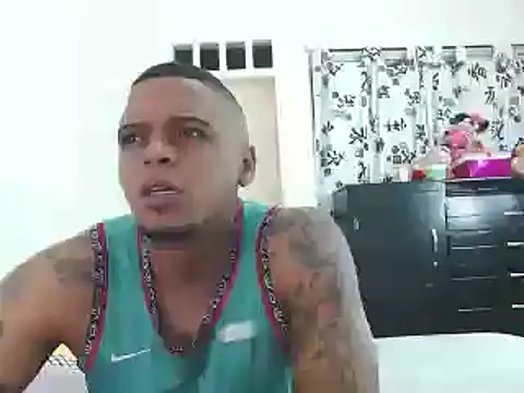 Snapshot of hot_and_naughty_latin chatting on January 4, 1:31 am hot and naughty latin online show from January 4, 1:31 am