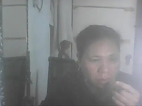 hotwet mama4uxx online show from October 3, 6:21 am