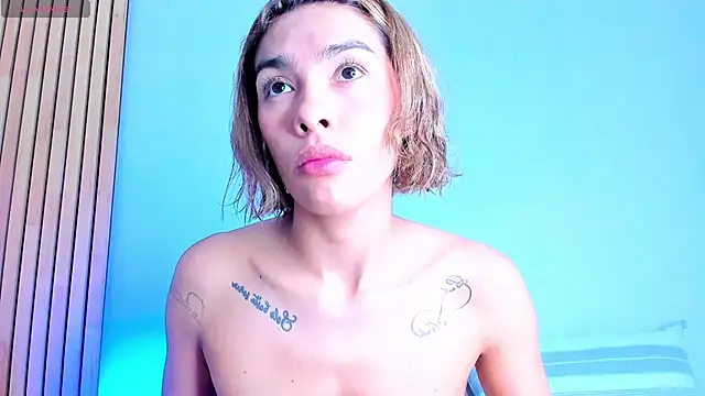 mia-reeves online show from March 4, 7:54 pm