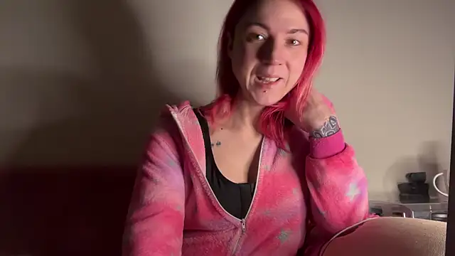 Snapshot of Nikky_Divine chatting on January 4, 6:19 am Nikky Divine online show from January 4, 6:19 am