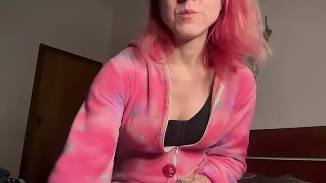 Snapshot of Nikky_Divine chatting on January 9, 6:04 pm Nikky Divine online show from January 9, 6:04 pm