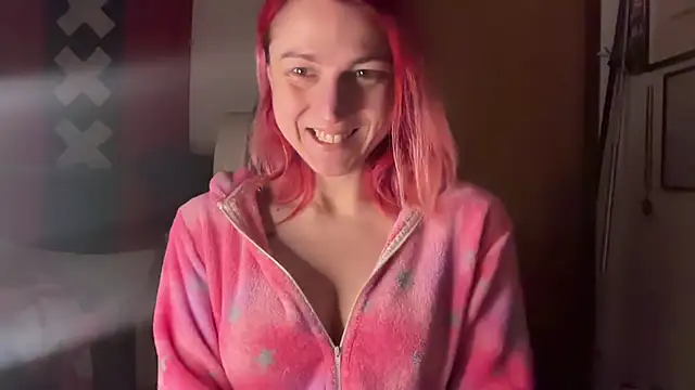 Snapshot of Nikky_Divine chatting on January 16, 4:28 pm Nikky Divine online show from January 16, 4:28 pm