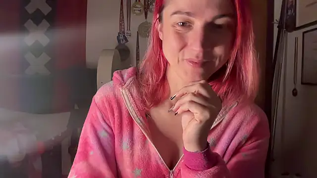 Snapshot of Nikky_Divine chatting on January 16, 7:31 pm Nikky Divine online show from January 16, 7:31 pm