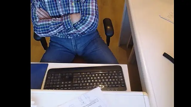 Snapshot of dutchpornking chatting on February 13, 5:33 pm dutchpornking online show from February 13, 5:33 pm