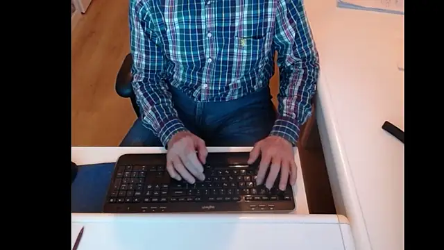 Snapshot of dutchpornking chatting on February 15, 4:56 pm dutchpornking online show from February 15, 4:56 pm